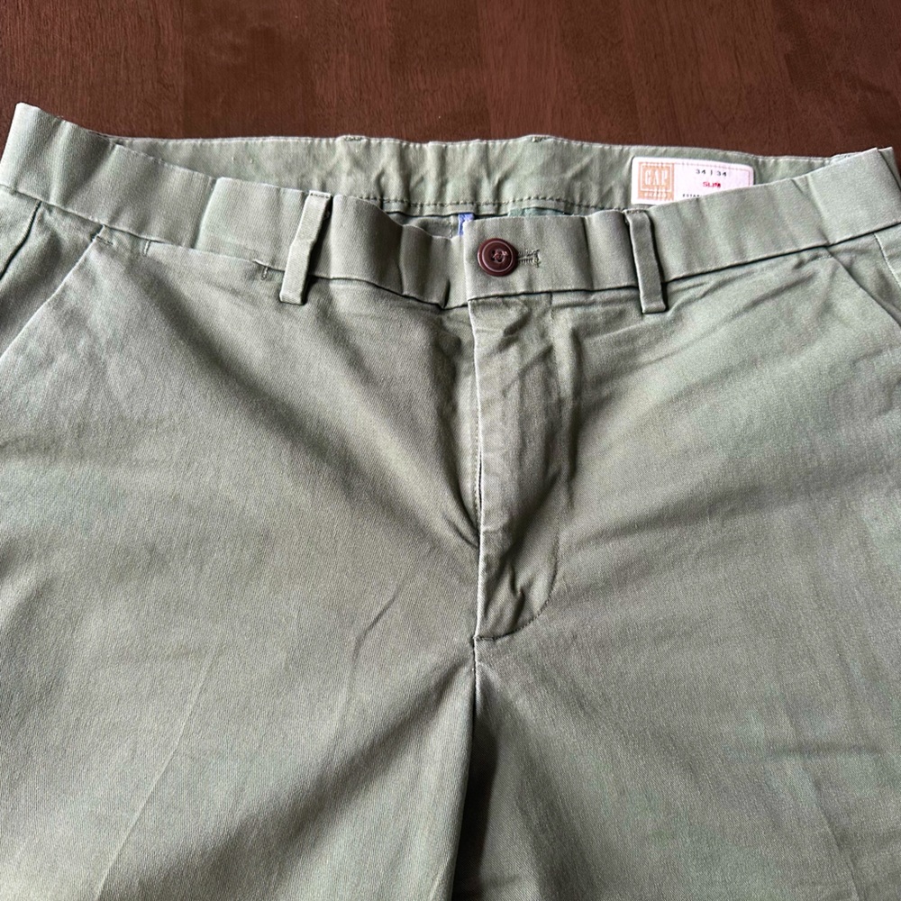 Green slim Chinos